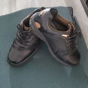 Women's Goldline Curling Shoes - Left Slider